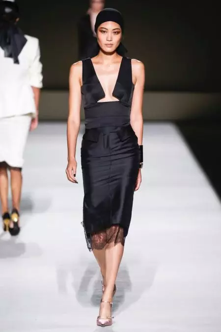 Tom Ford Amayang'ana pa Mawonekedwe Owoneka bwino a Spring 2019