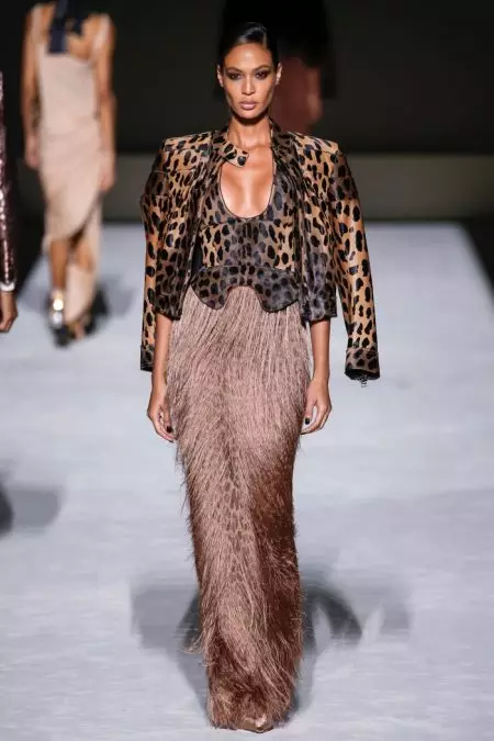 Tom Ford Fokus ing Sleek Shapes kanggo Spring 2019