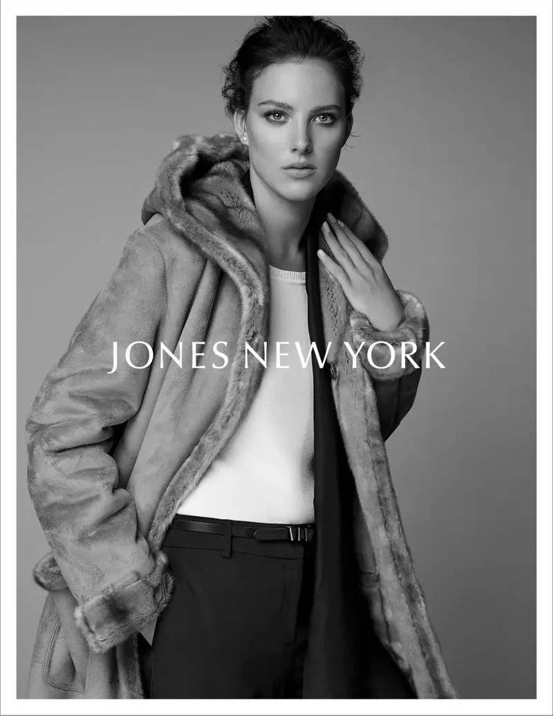 Eliza Cummings Fronts Jones New York Fall '15 广告