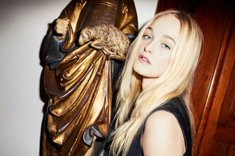 Jean Campbell Vogue Polşa üçün açıqlama tərzində poza verib