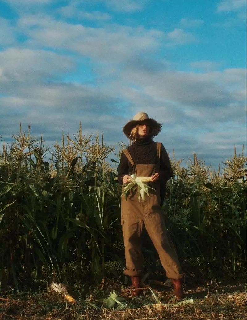 Anna Ewers Models Fashionable Farm Nggoleki Vogue Paris