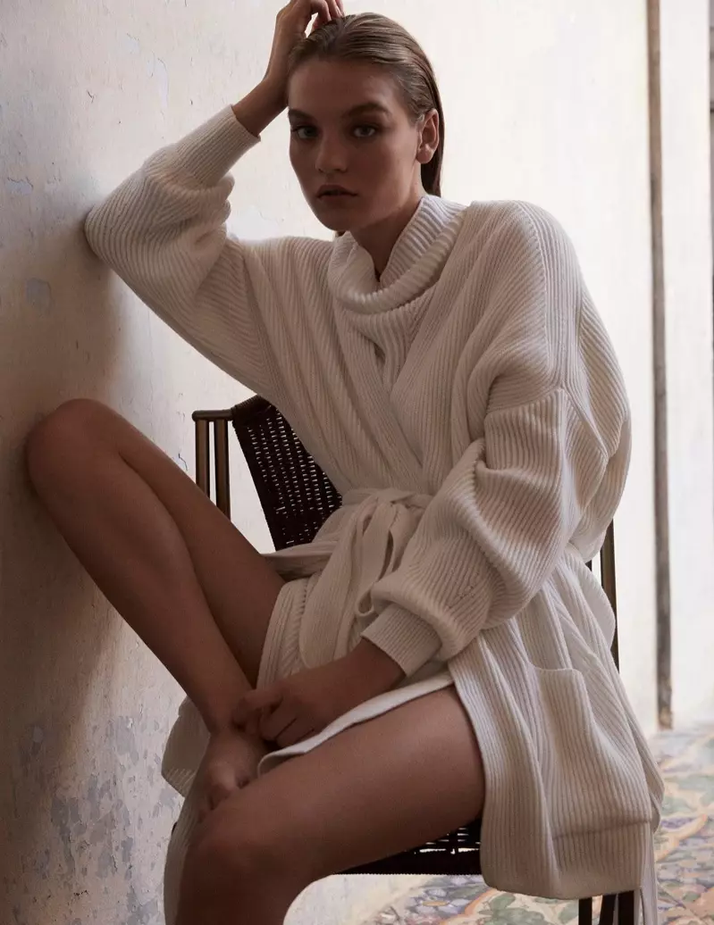 Agnes Akerlund nag-layer sa Max Mara Leisure spring-summer 2020 lookbook