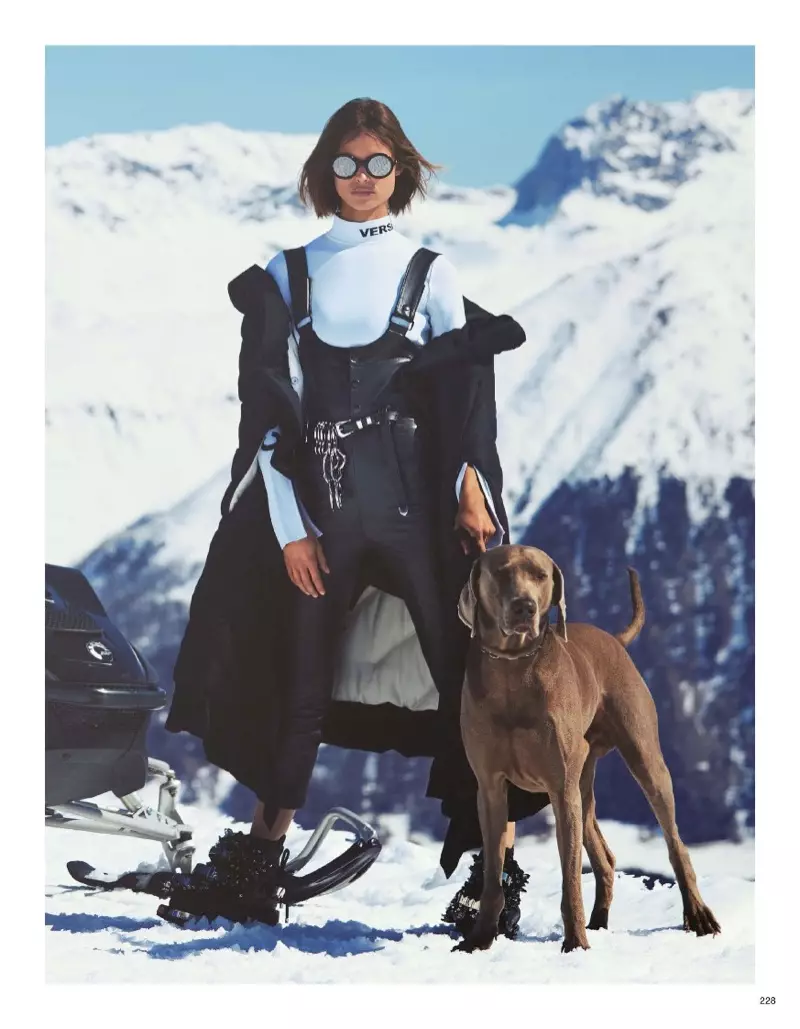 Birgit Kos betreedt de pistes in skimode voor Vogue Japan