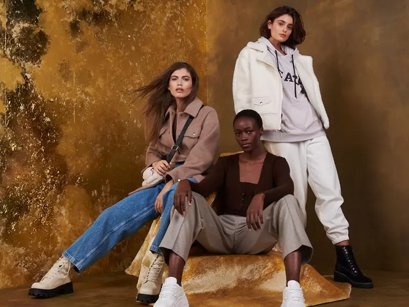 Valentina Sampaio, Michele Opiyo och Taylor Hill spelar huvudrollerna i Topshop Christmas 2020-kampanjen.