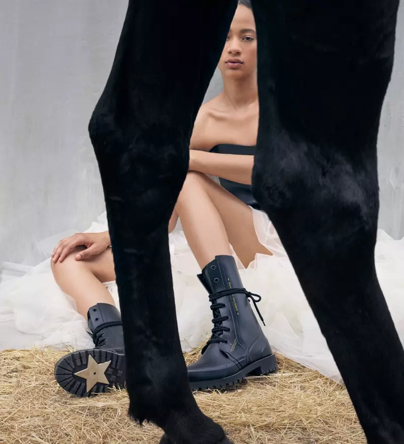 Dior nyandak gaya equestrian pikeun kampanye Resort 2019 na