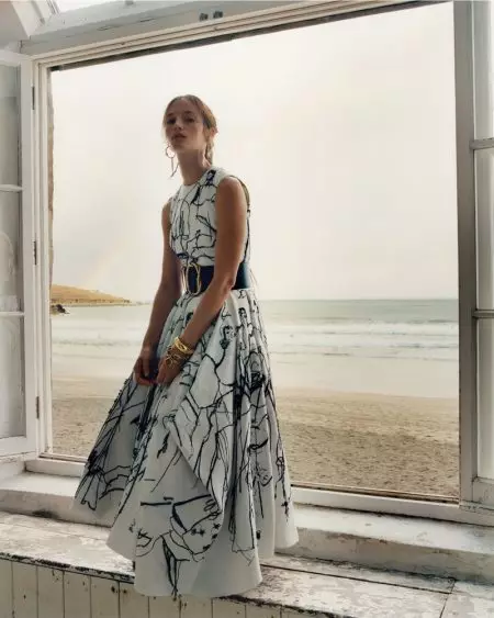 Vivien, Felice e Imaan van á beira do mar na campaña de primavera de 2020 de Alexander McQueen