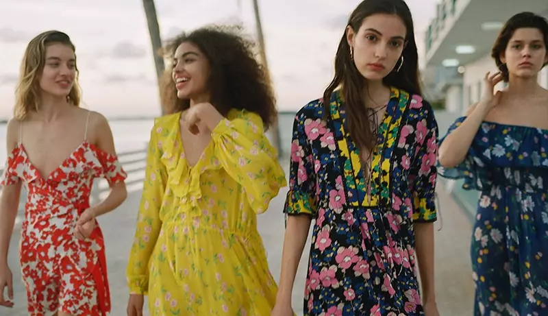 Giulia Maenza, Samantha Ellsworth, Camille Hurel i Vivienne Rohner występują w kampanii Topshop na lato 2018