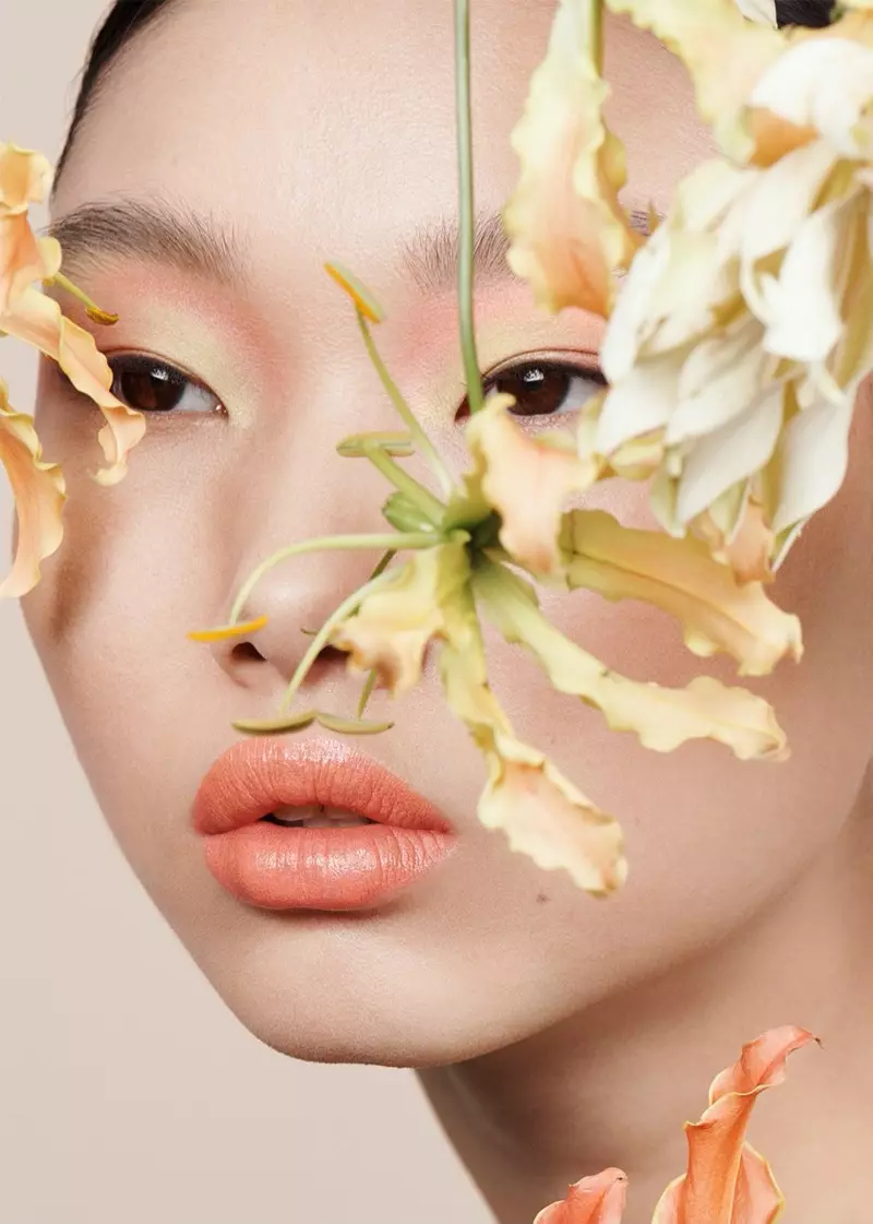 U-Aivita kunye no-Yoon Stun kwi-Spring Beauty ye-Dior Magazine