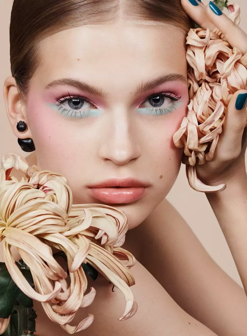 Aivita e Yoon Stun in Spring Beauty per la rivista Dior