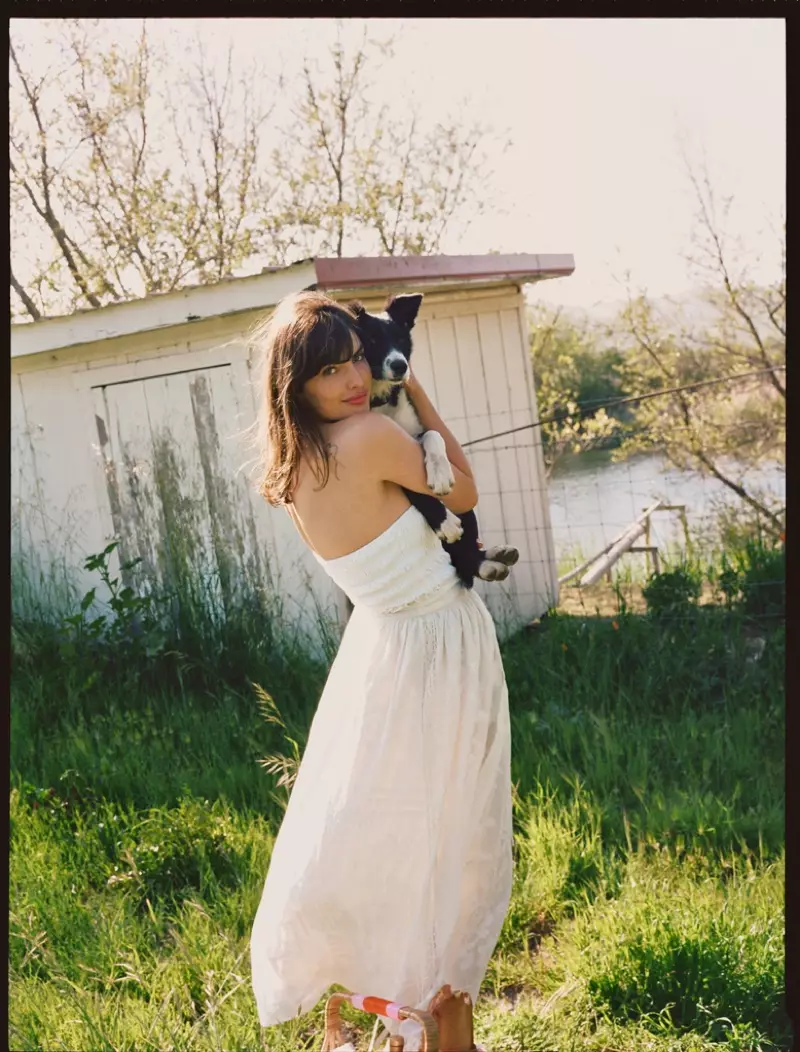 Alyssa Miller poseert in de picknickstijlgids van Anthropologie. Foto: Graham Dunn