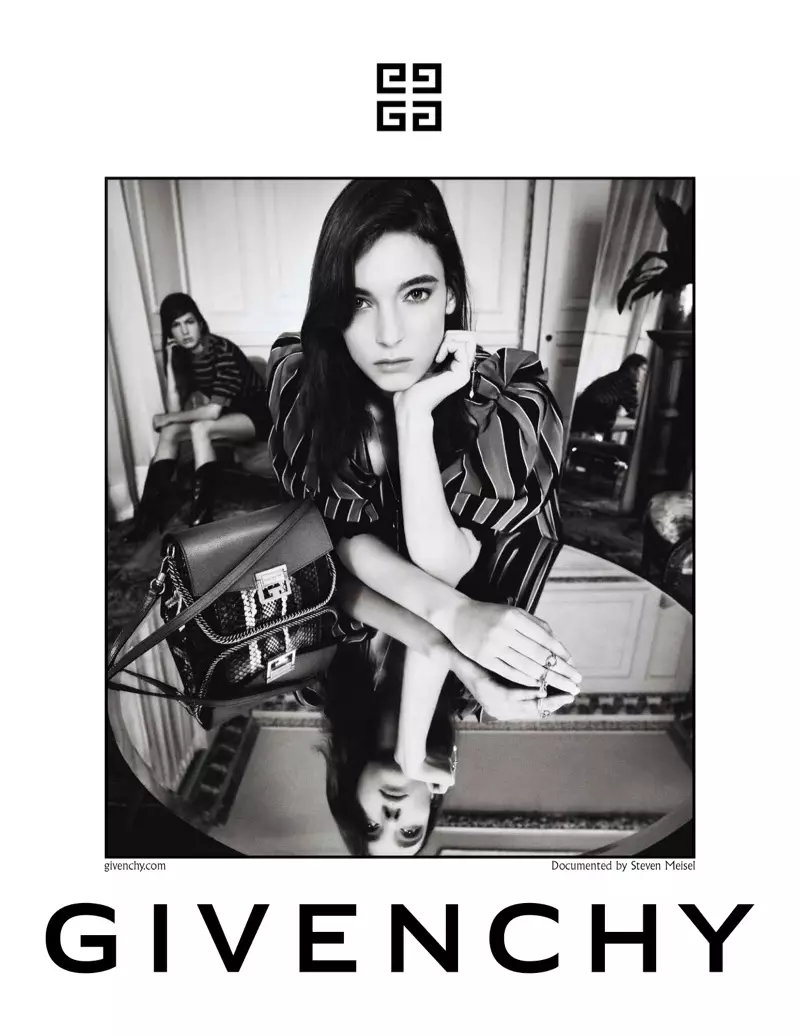 Ansley Gulielmi protagoniza a campaña primavera-verán 2018 de Givenchy