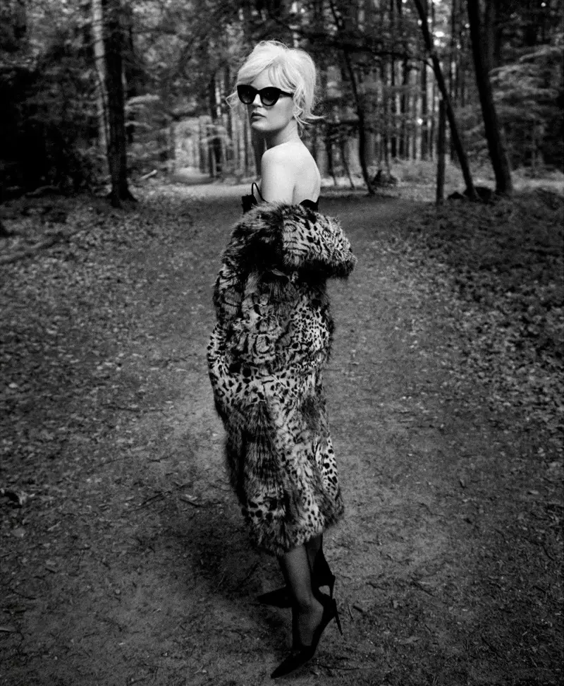 Guinevere van Seenus dia mitafy Luxe Faux Fur ho an'ny PORTER Magazine