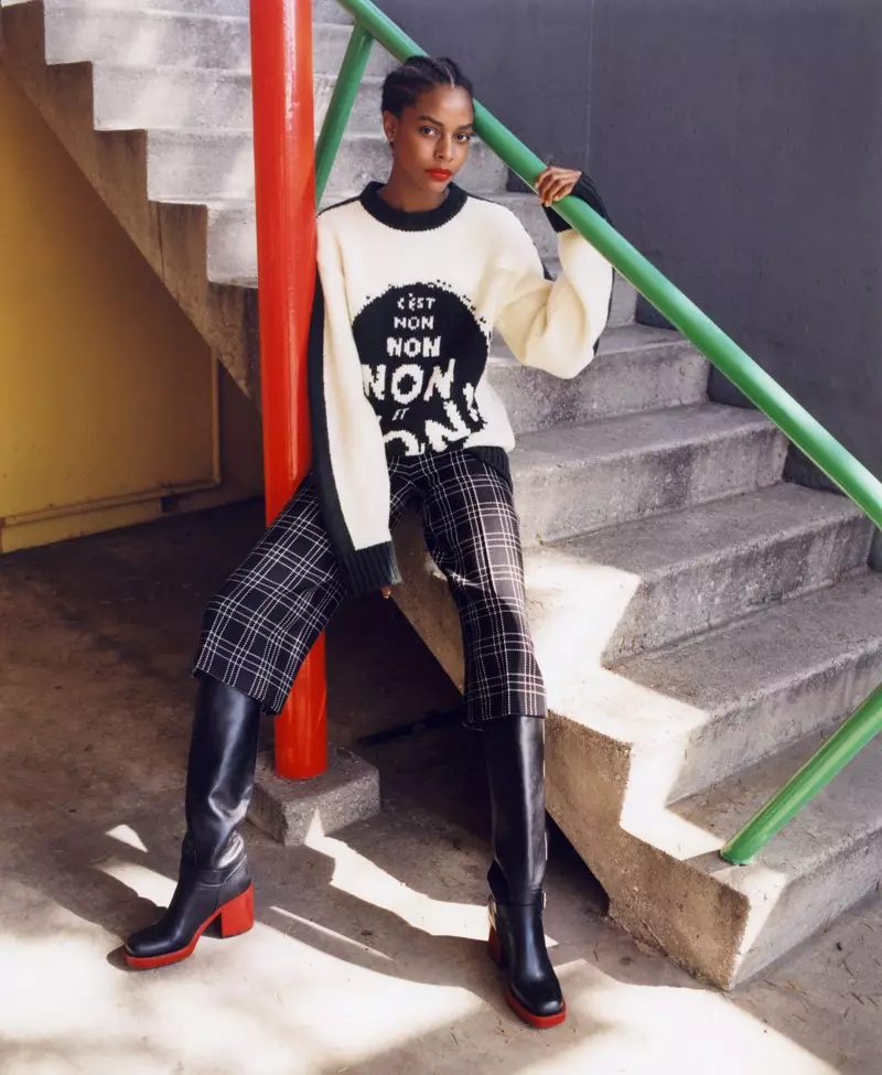 Tá Karly Loyce chun tosaigh ar fheachtas Nordstrom Fall 2018