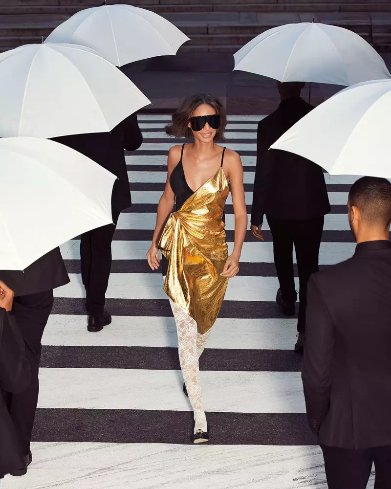 Joan Smalls glumi u kampanji Neiman Marcus The Art of Fashion proljeće-ljeto 2019