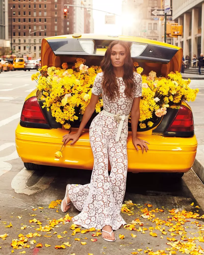 Model Joan Smalls dra Michael Kors-versameling vir Neiman Marcus The Art of Fashion lente 2019-veldtog