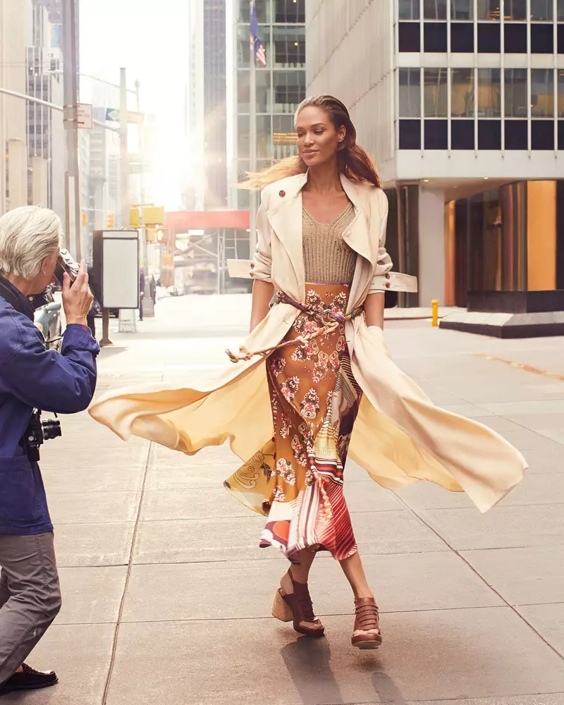 Joan Smalls front neiman Marcus The Art of Fashion maitiid 2019 kampanje