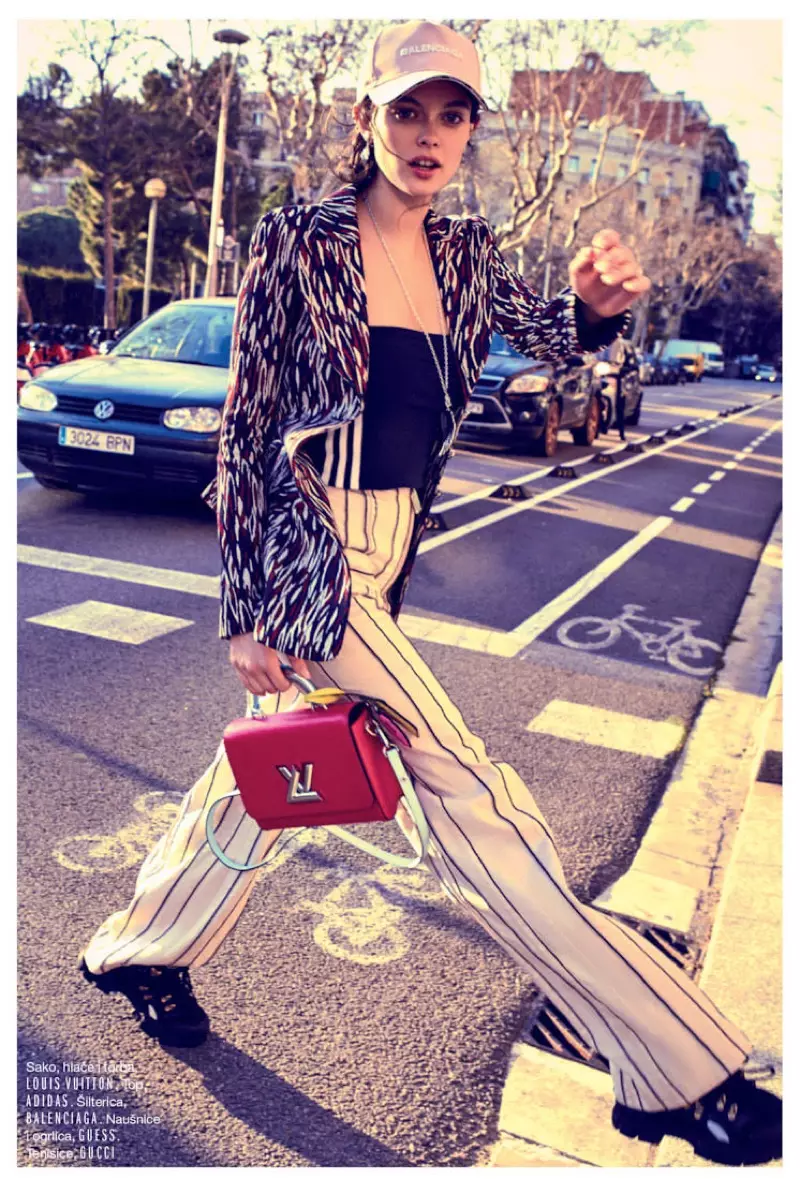 Liza Adamenko viste looks de nena cool para ELLE Croacia