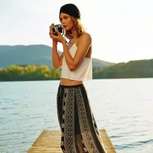 У Фрыды Густаўсан лета ў стылі Boho Chic у Stradivarius