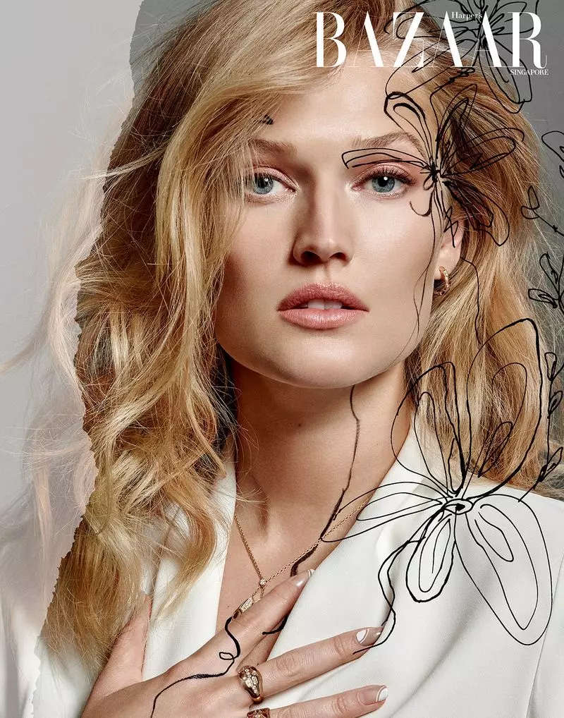 Toni Garrn è un'opera d'arte per Harper's Bazaar Singapore