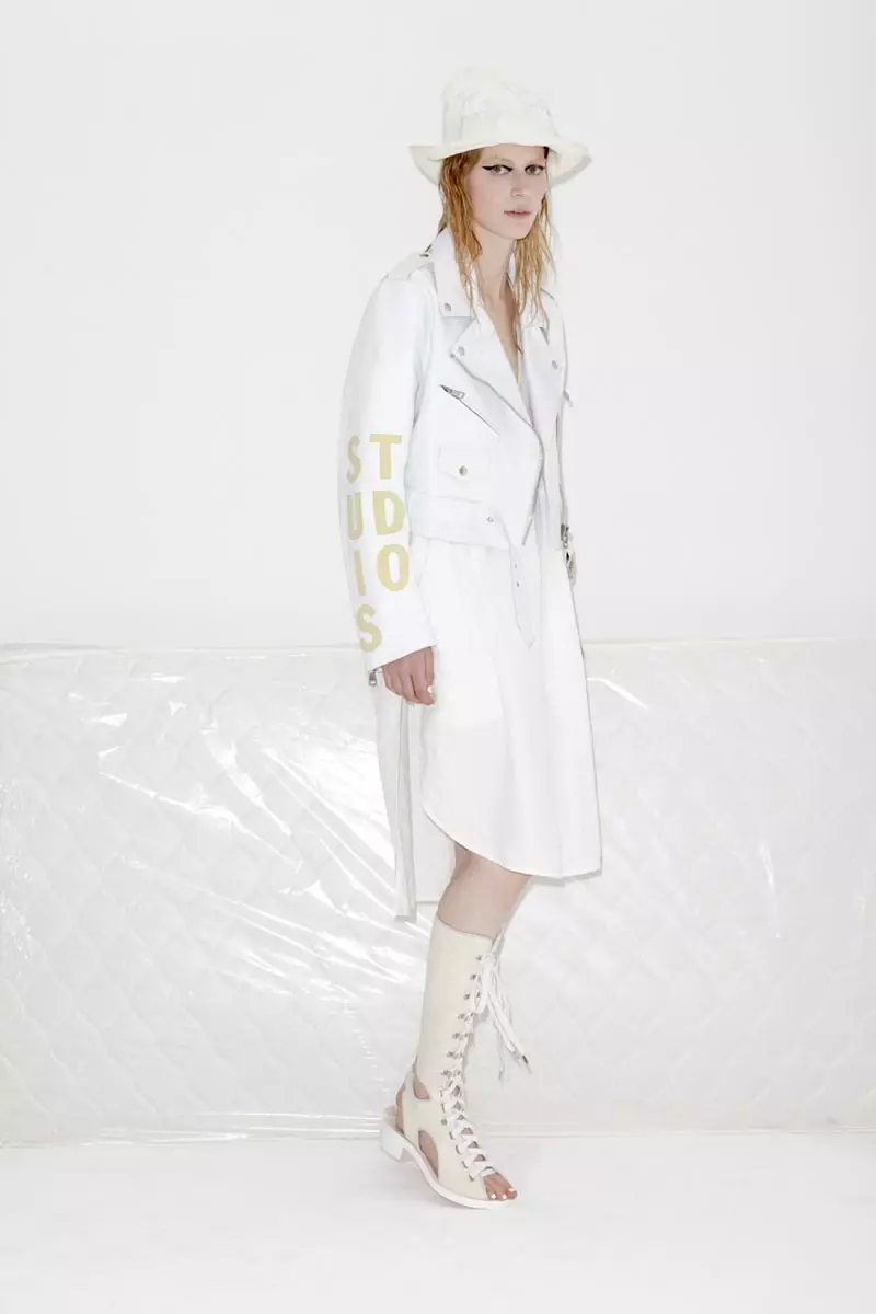 Acne's Resort 2013 مجموعہ پرنٹس کے طور پر کرنسی پیش کرتا ہے۔