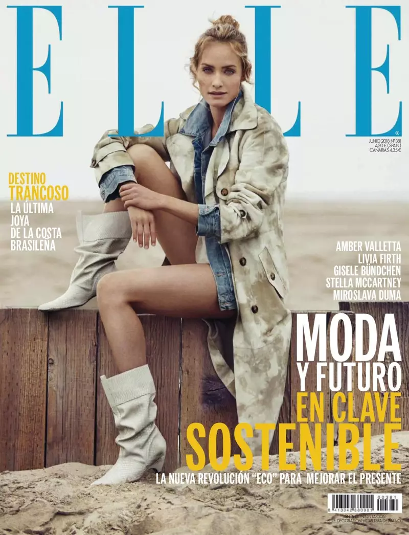 Amber Valletta dra gemaklike styl op die strand vir ELLE Spanje