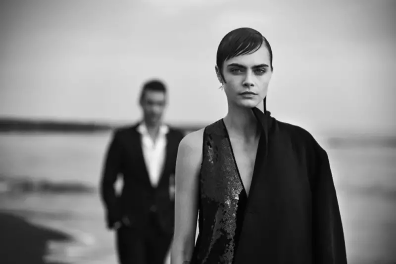 Cara Delevingne o tsamaisa letšolo la Douglas Cosmetics lilemong tsa bo-1920