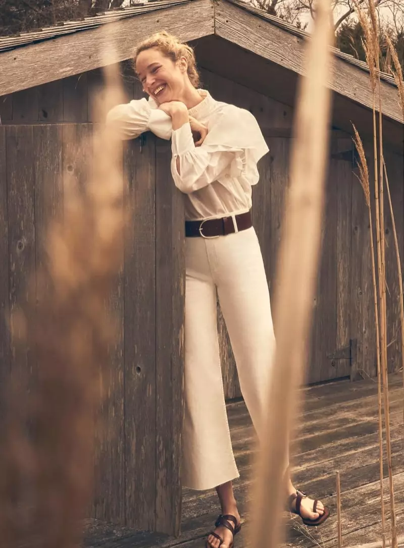 Massimo Dutti hebt romantische Looks für seinen Trendguide Frühjahr-Sommer 2020 hervor.