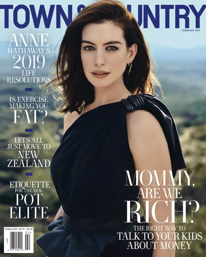 Actrice Anne Hathaway op Town & Country Magazine Februar 2019 Cover