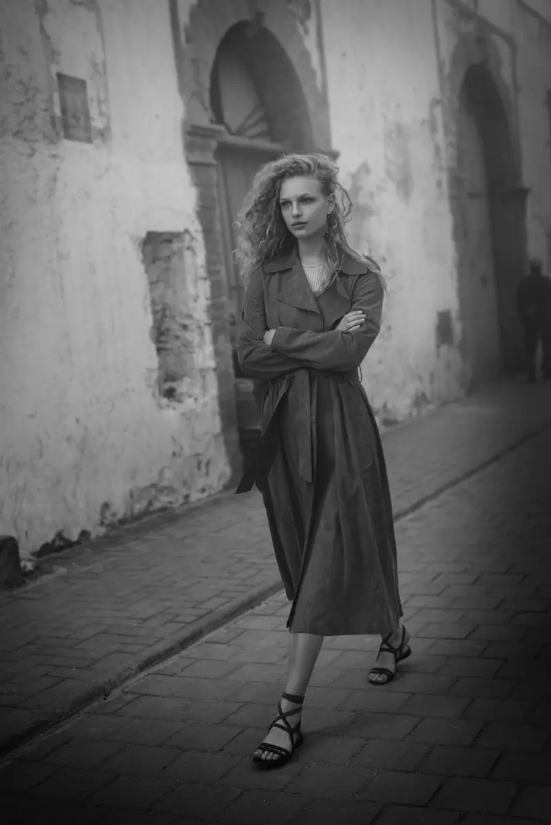 Frederikke Sofie na-eyi Massimo Dutti na North Africa