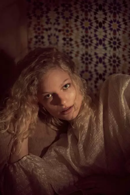 Frederikke Sofie pózuje vo filme Ladylike Looks pre Massima Duttiho