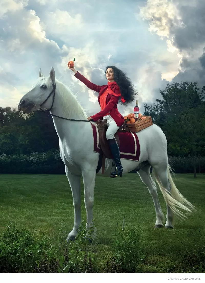 eva-yeşil-campari-2015-takvim-fotoğrafları06