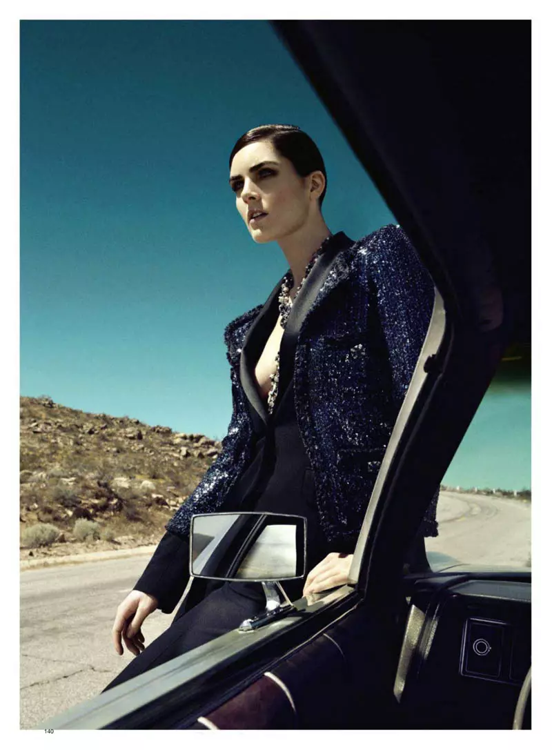 Hilary Rhoda ni Lachlan Bailey para sa Harper's Bazaar US Hunyo/Hulyo 2011