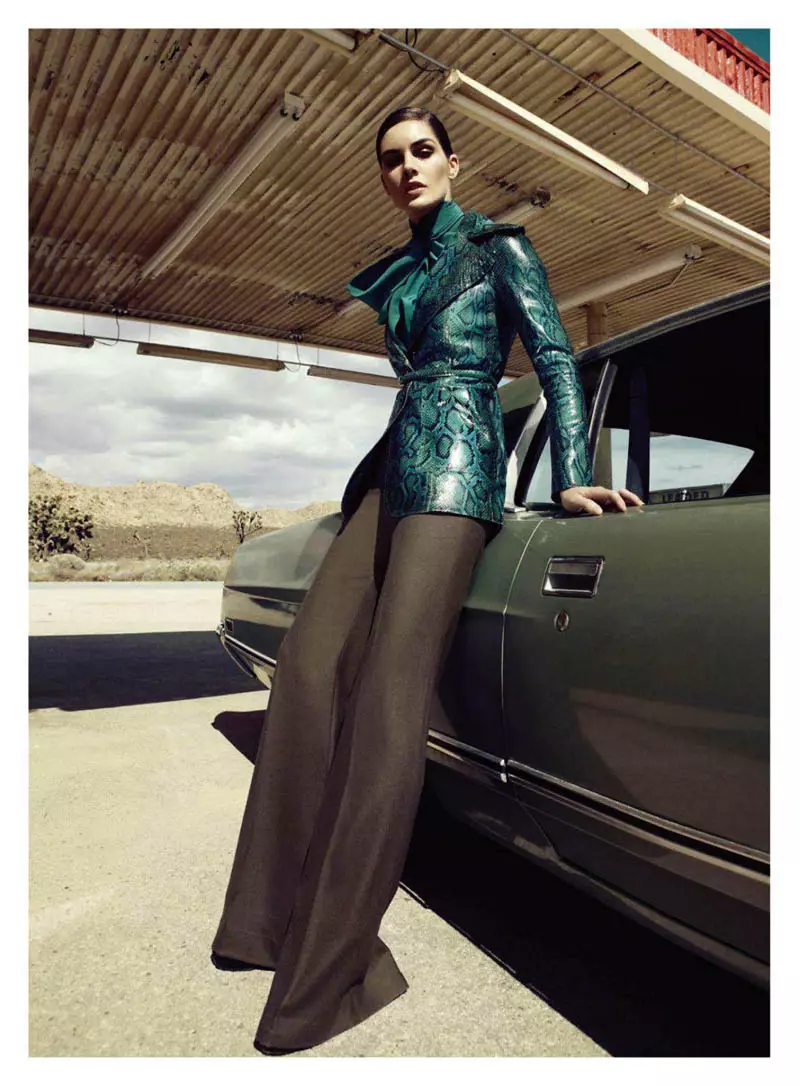 Harper's Bazaar US 2011년 6월/7월을 위한 Lachlan Bailey의 Hilary Rhoda