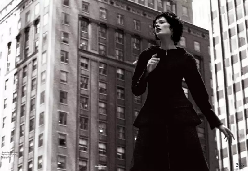 Irina Kulikova er Retro in the City for Elle UK af Marcus Ohlsson