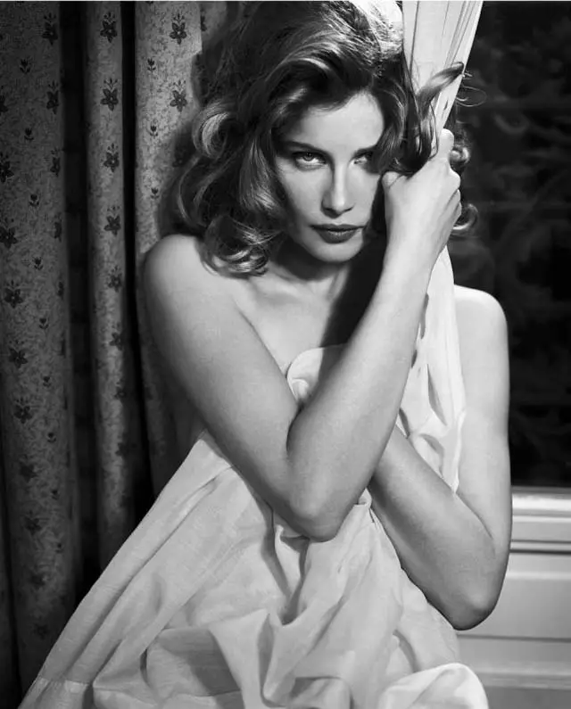 សម្រស់ពេលព្រឹក | Laetitia Casta ដោយ Vincent Peters