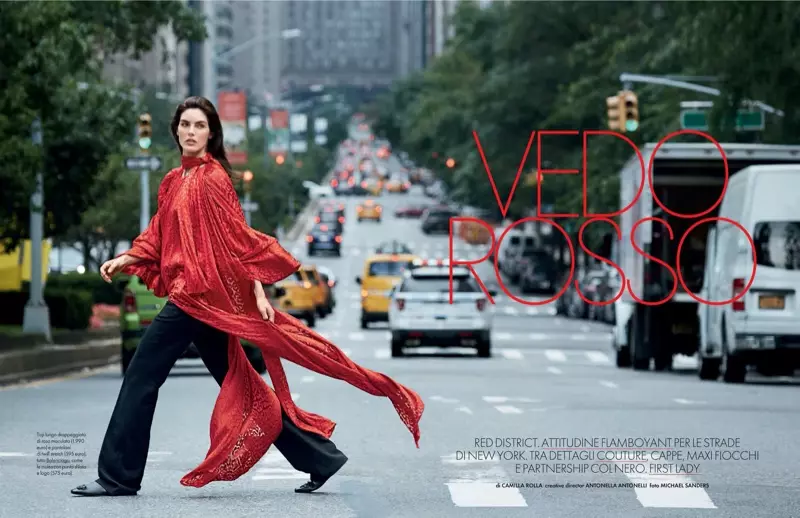 ชุด Hilary Rhoda ในแฟชั่นสีแดงทั้งหมดสำหรับ ELLE Italy