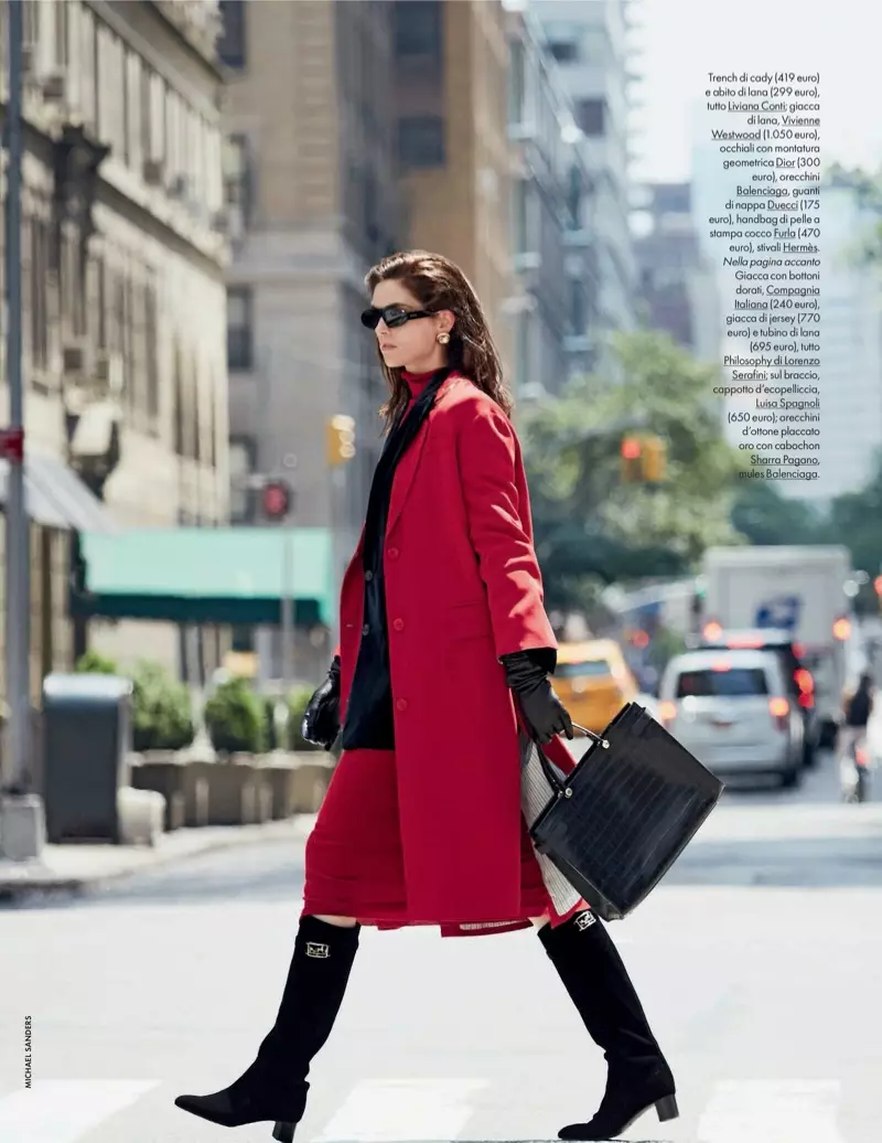 Hilary Rhoda Kleed an All-Red Moud fir ELLE Italien