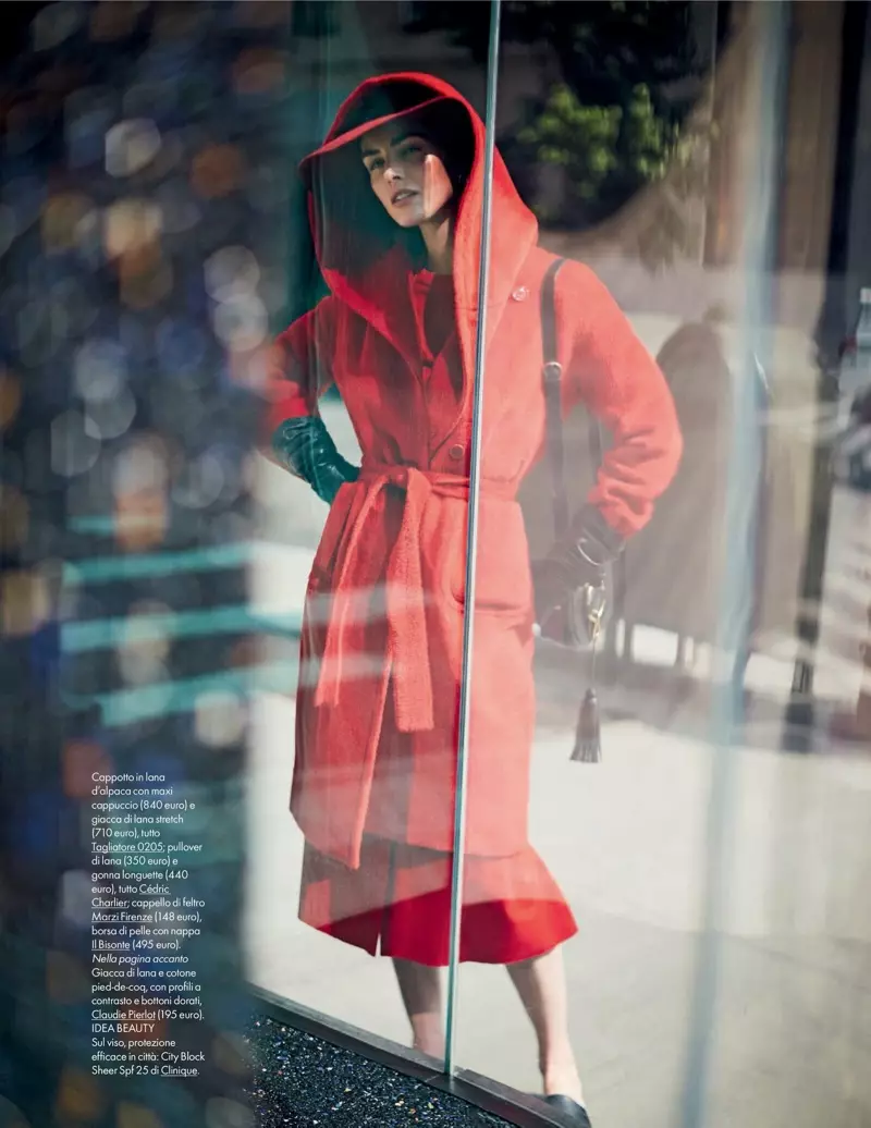 Hilary Rhoda s'habille en rouge pour ELLE Italie