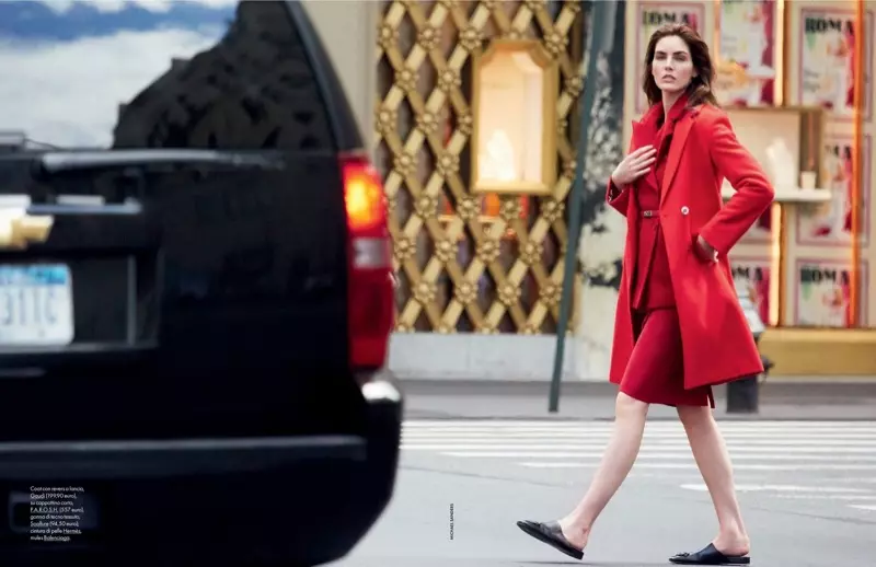 Hilary Rhoda Kleed an All-Red Moud fir ELLE Italien