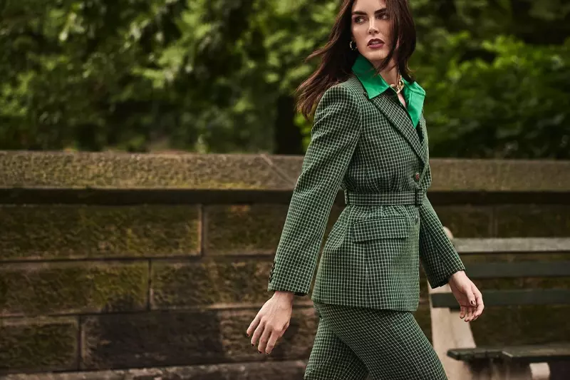 Hilary Rhoda SCMP-stílusú francia lányt visel