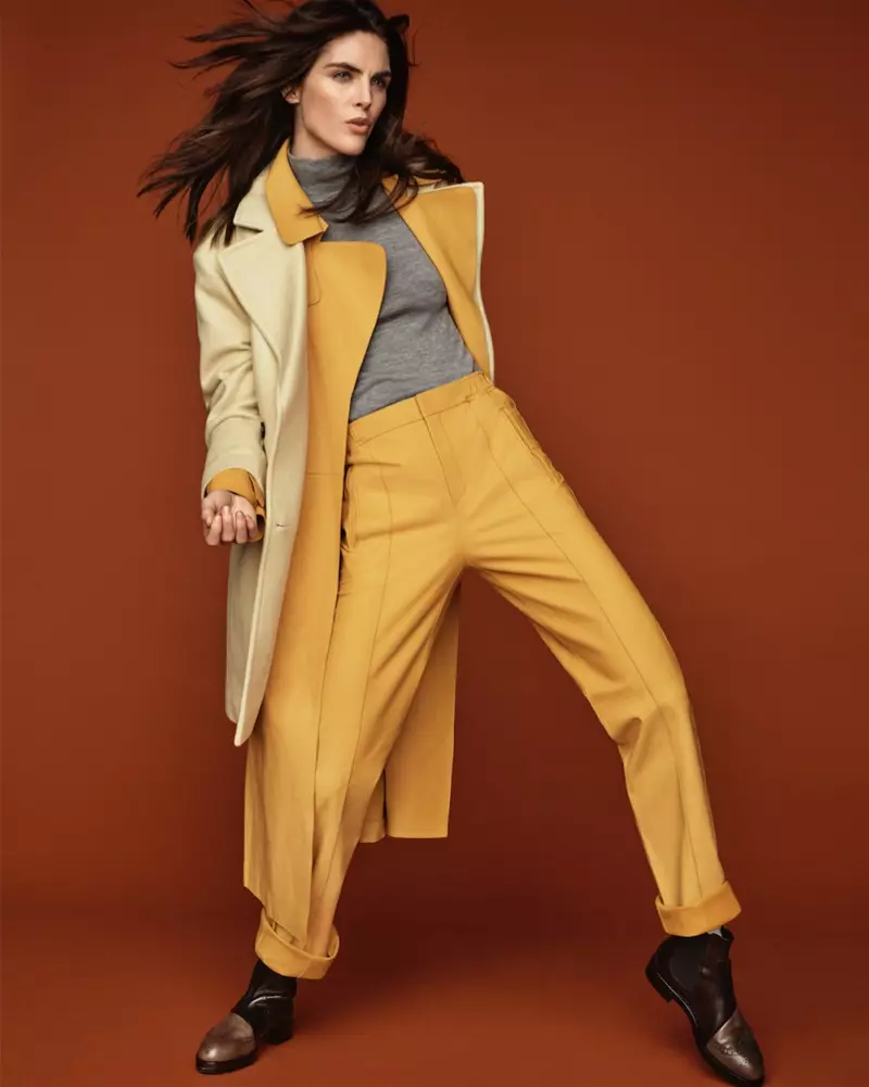 Hilary Rhoda modelleert de chicste broek voor Vanity Fair Italy