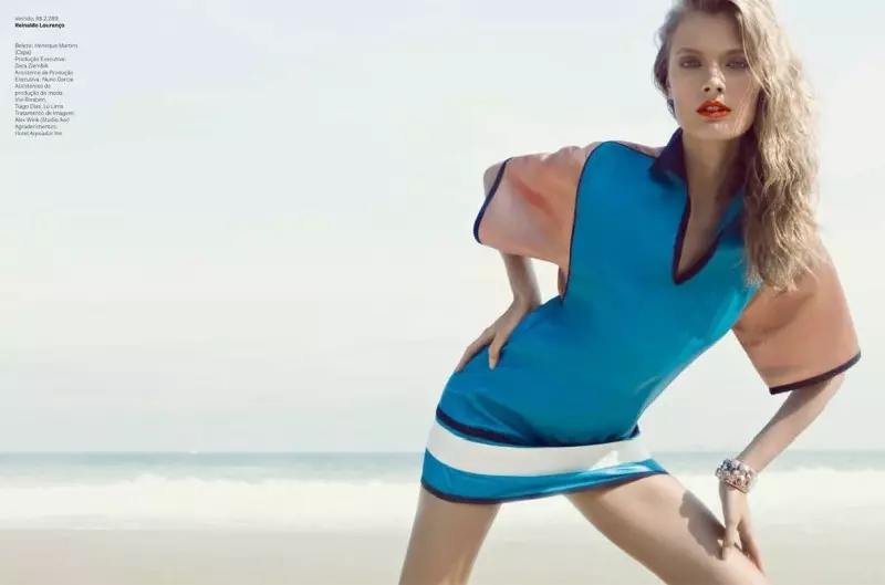 Constance Jablonski hits the Beach pre Vogue Brazil november 2012 od Henrique Gendre