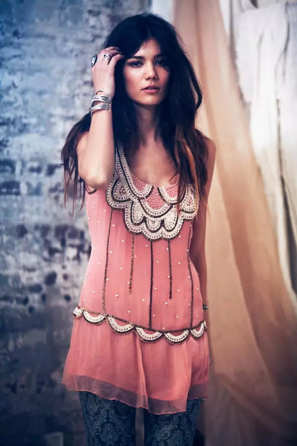 Sheila Marquez postaje romantična za Free People’s November Lookbook