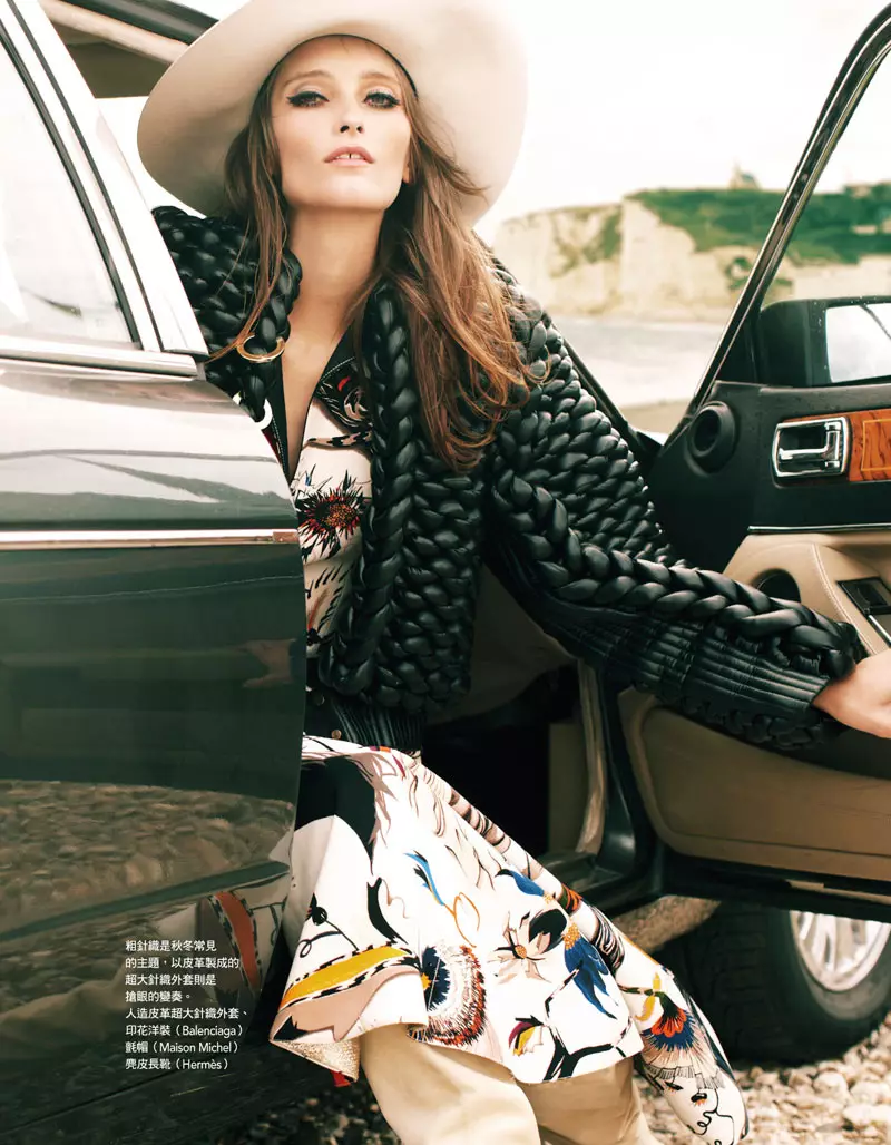 Iekeliene Stange โดย Naomi Yang สำหรับ Vogue Taiwan