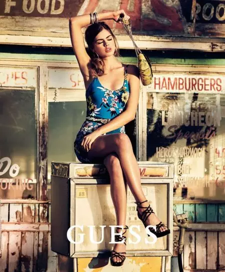 Gwen & Mishel Sinn Desert Babes an der Guess Summer 2019 Kampagne