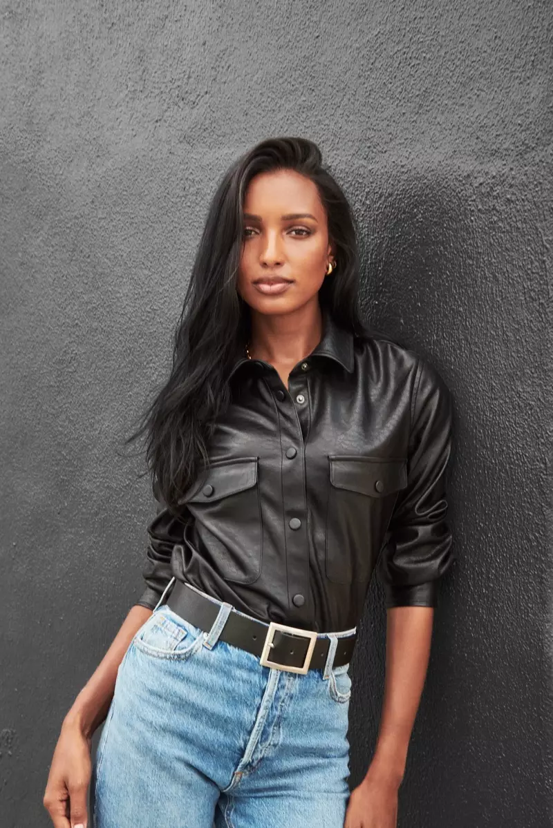 עור מלאכותי ספורט Jasmine Tookes עבור קמפיין דינמיט לסתיו 2020.