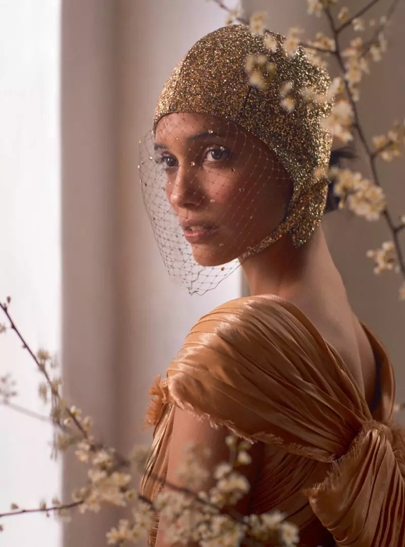 Cora Emmanuel Wows en Haute Couture Serĉas Harper's Bazaar UK