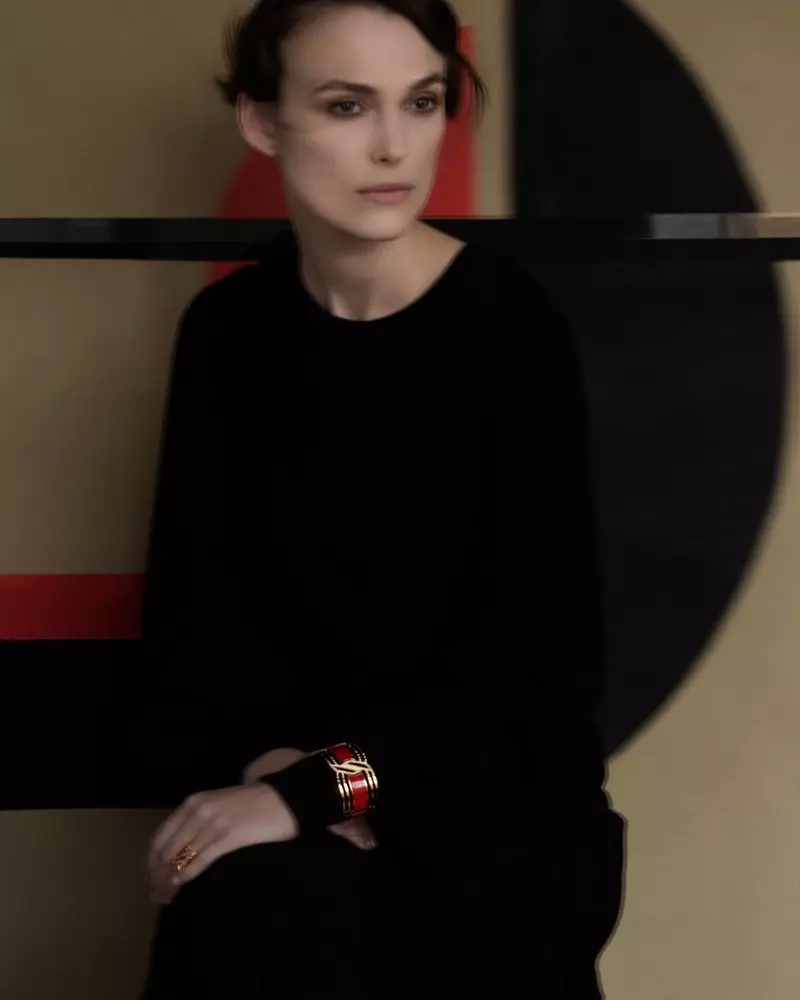 Unha imaxe da campaña publicitaria da Galería Chanel protagonizada por Keira Knightley