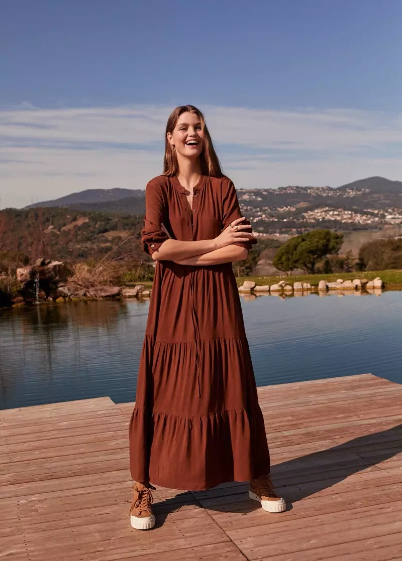 Vestido con volantes de mango