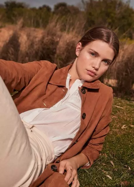 Luna Bijl umarmt die Outdoor-Styles von Mango für das Frühjahr 2020